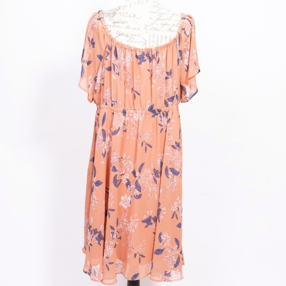 Torrid Plus size Chiffon Floral Skater Dress - Picture 5 of 8